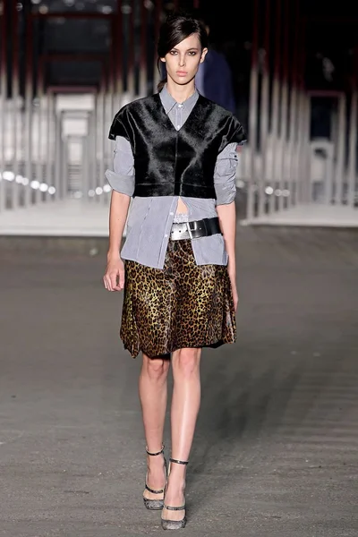 Look 7